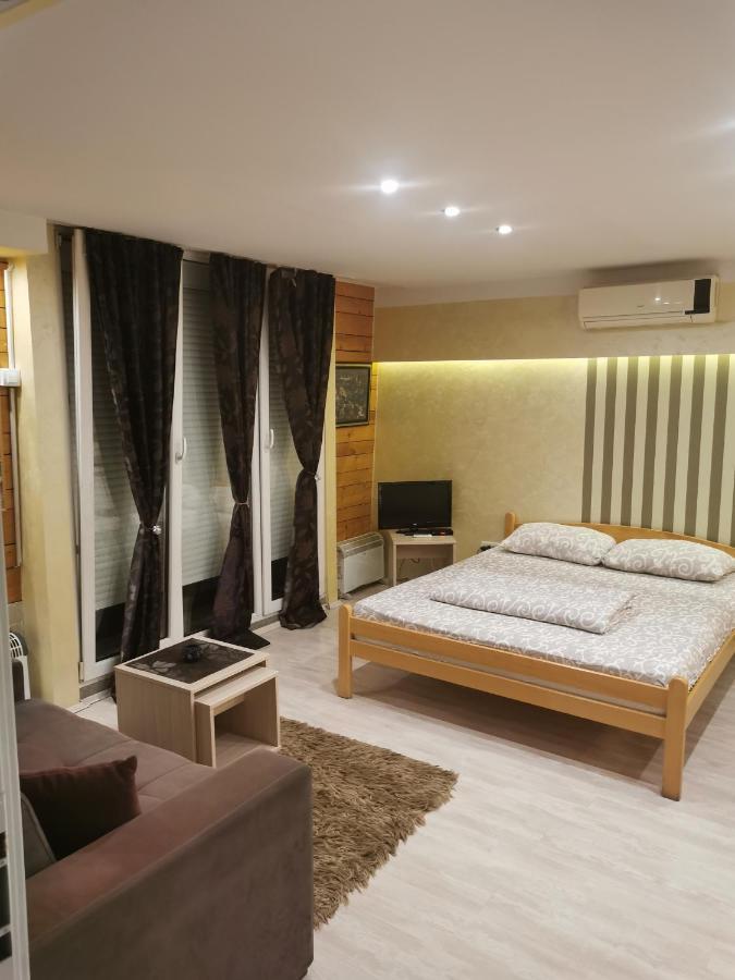 Agape Downtown Apartment Белград Екстериор снимка